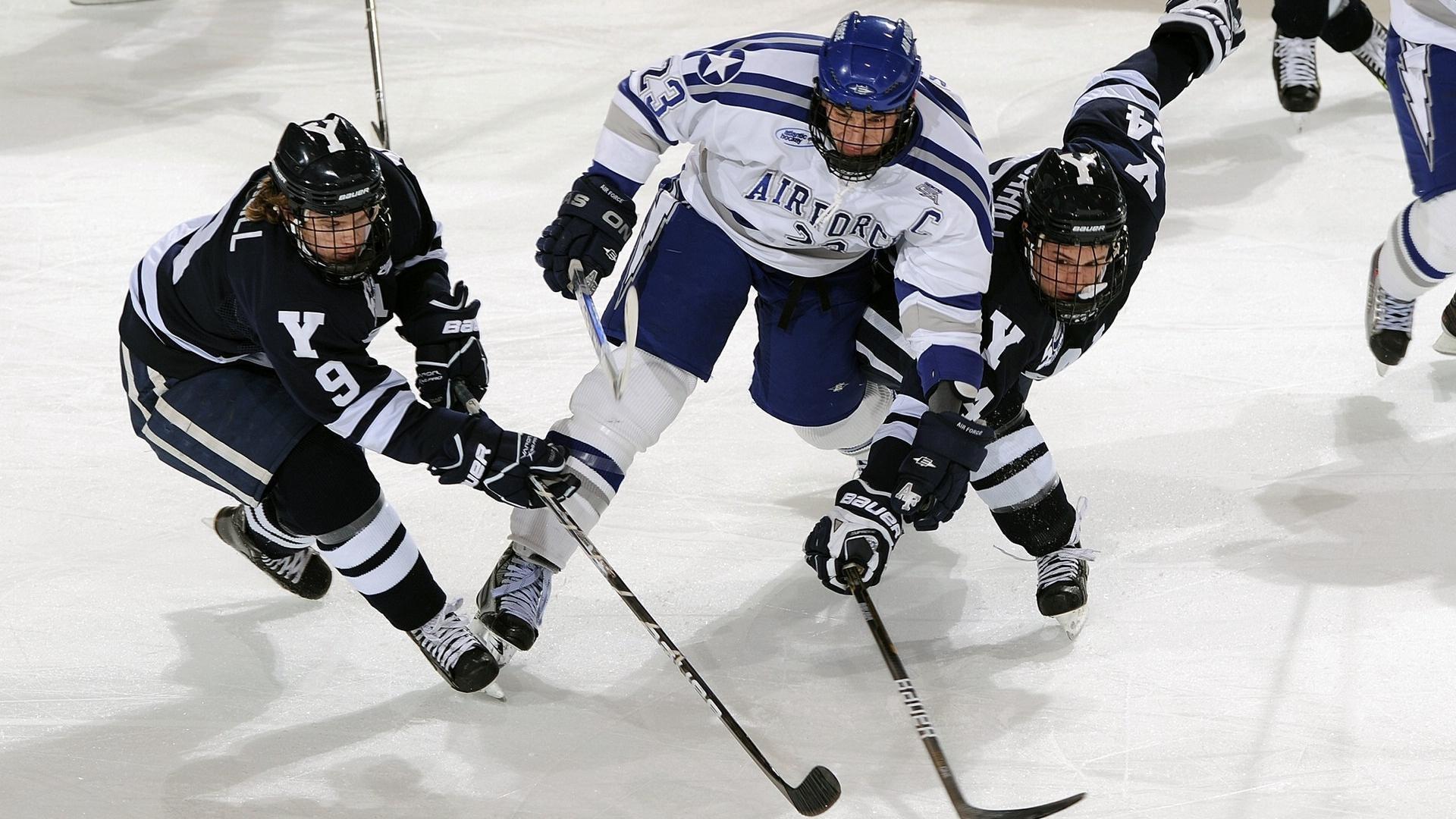 青岛海洋队团结拼搏力克强敌 主教练盛赞球员奋战精神